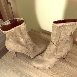 Guess taupe fabric boots